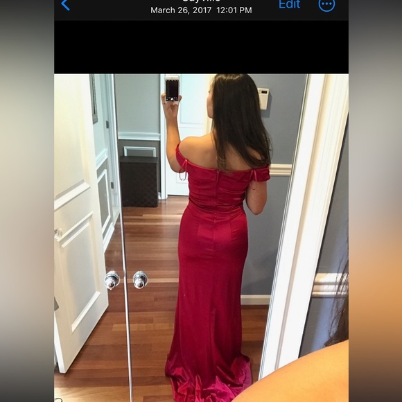 Red satin off the shoulder evening gown - Picture 5 of 6